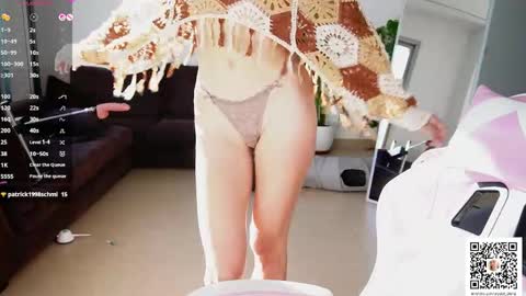 Snapshot of crystal_blond chatting on 04/14/26, 05:08 Crystal online show from 04/14/26, 05:08