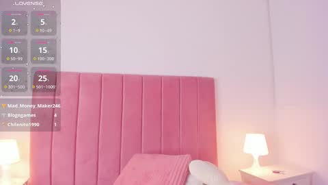 Snapshot of crystal_hartx chatting on 01/10/25, 09:02  Crystal  online show from 01/10/25, 09:02