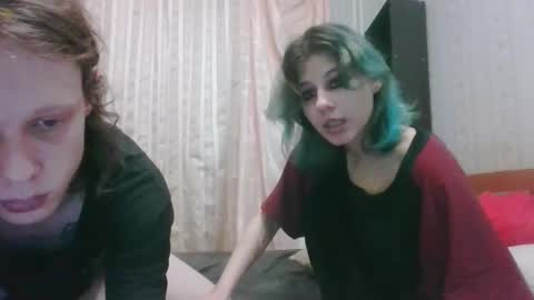 Snapshot of crystal_porn_love chatting on 12/25/24, 09:33 Crystal and Marcl online show from 12/25/24, 09:33