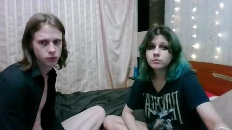 Snapshot of crystal_porn_love chatting on 12/27/24, 11:42 Crystal and Marcl online show from 12/27/24, 11:42