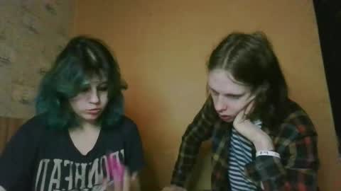 Snapshot of crystal_porn_love chatting on 01/11/25, 10:40 Crystal and Marcl online show from 01/11/25, 10:40