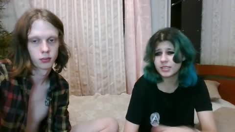 Snapshot of crystal_porn_love chatting on 01/16/25, 06:16 Crystal and Marcl online show from 01/16/25, 06:16