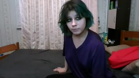 Snapshot of crystal_porn_love chatting on 02/04/25, 06:46 Crystal and Marcl online show from 02/04/25, 06:46