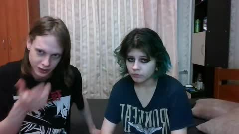 Snapshot of crystal_porn_love chatting on 02/06/25, 12:00 Crystal and Marcl online show from 02/06/25, 12:00