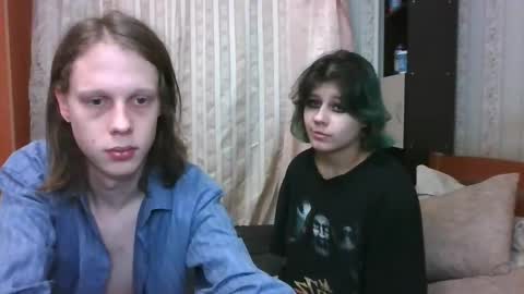 Snapshot of crystal_porn_love chatting on 02/20/25, 03:52 Crystal and Marcl online show from 02/20/25, 03:52