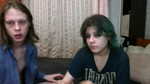 Snapshot of crystal_porn_love chatting on 02/24/25, 08:36 Crystal and Marcl online show from 02/24/25, 08:36