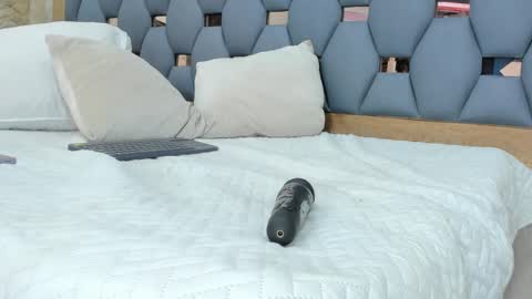 crystal_sm online show from 11/12/25, 03:12