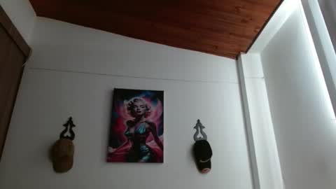 Crystal Blaze online show from 04/21/26, 02:56