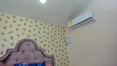 Milf Latina online show from 05/15/26, 01:40
