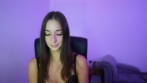 Crystalbrunette18 online show from 06/14/26, 06:32