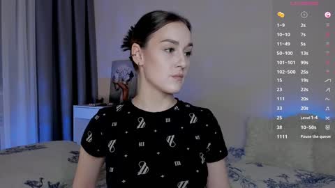 Snapshot of crystalcandies chatting on 12/28/24, 07:33 Arina online show from 12/28/24, 07:33