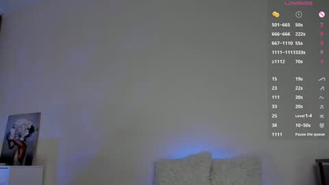 Snapshot of crystalcandies chatting on 01/10/25, 07:32 Arina online show from 01/10/25, 07:32