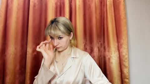 Snapshot of crystalfever_ chatting on 05/16/26, 07:56 Mary online show from 05/16/26, 07:56