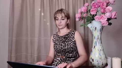 Snapshot of crystalfever_ chatting on 07/02/26, 08:04 Mary online show from 07/02/26, 08:04