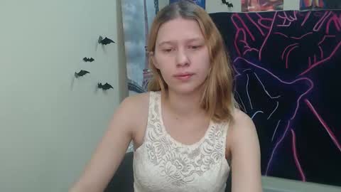 Stella online show from 11/19/25, 07:19