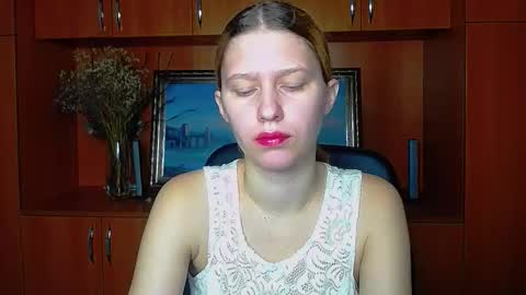 Stella online show from 11/27/25, 07:32