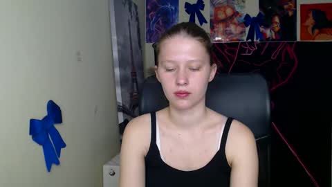 Stella online show from 04/15/26, 12:01