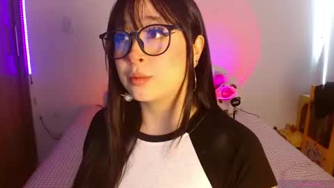 Snapshot of crystalitesq chatting on 06/11/26, 01:42 Olivia online show from 06/11/26, 01:42