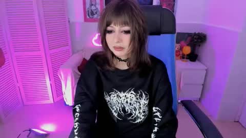 crystallbloom online show from 11/05/25, 04:18