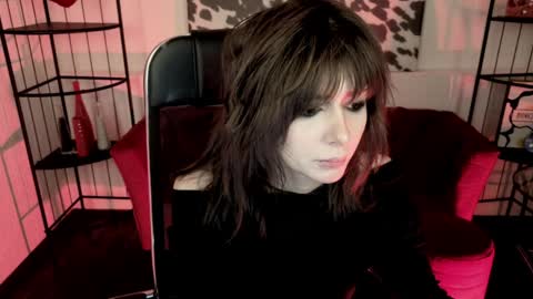 crystallbloom online show from 04/05/26, 10:07