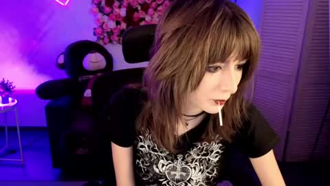 crystallbloom online show from 04/25/26, 01:41