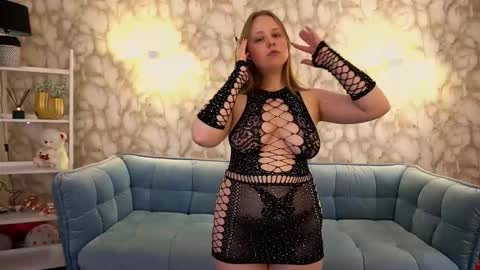 crystallpaws_ online show from 03/12/26, 07:25