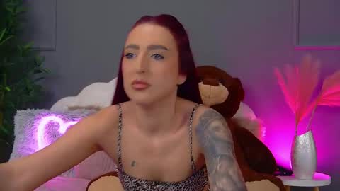 Snapshot of crystallred chatting on 04/30/26, 06:53 crystallred online show from 04/30/26, 06:53