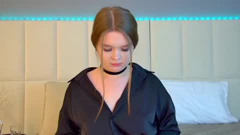 Crystal online show from 03/02/25, 03:27