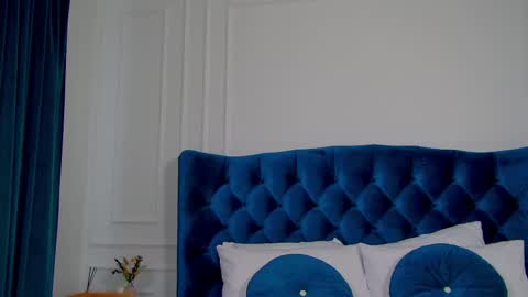 Crystal online show from 03/11/25, 06:21