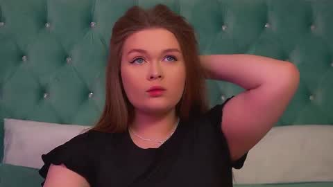 Crystal online show from 02/19/26, 06:09