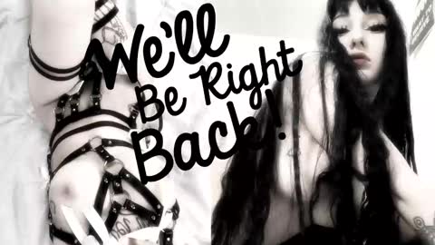 Sasha    Make me moan with patterns   good music here  online show from 11/02/25, 01:57