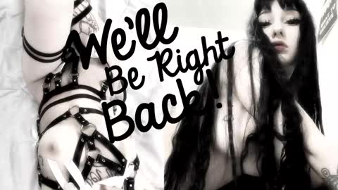 Sasha    Make me moan with patterns   good music here  online show from 11/25/25, 11:38