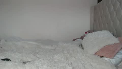 Snapshot of crystalsweet2000 chatting on 01/10/25, 02:45 MissCrystal online show from 01/10/25, 02:45