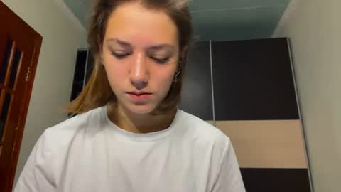 Snapshot of cucgrueber chatting on 07/01/26, 09:00 cucgrueber online show from 07/01/26, 09:00