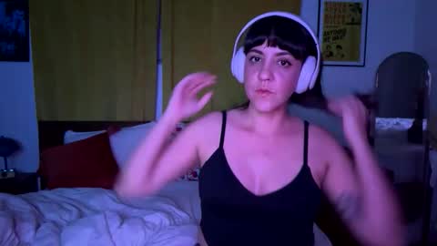 Snapshot of cuckoobaby chatting on 03/16/26, 02:06 Cuckoobaby online show from 03/16/26, 02:06