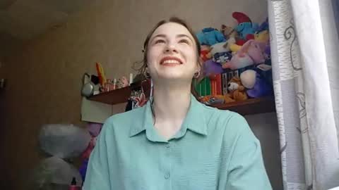 Snapshot of cucriecke chatting on 06/21/26, 06:49 Alice online show from 06/21/26, 06:49