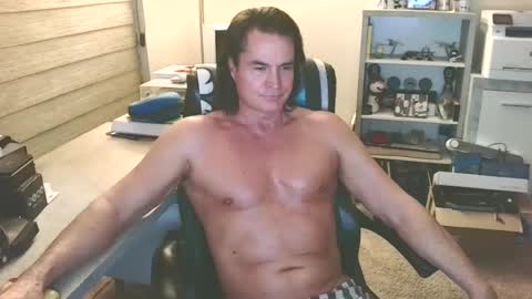 Snapshot of cucuforcocopuffs chatting on 12/26/24, 03:49 Yup... kinda old but Stop in and say hello online show from 12/26/24, 03:49