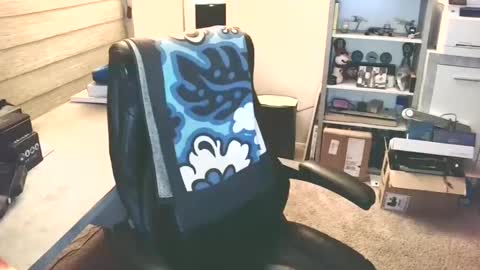 Snapshot of cucuforcocopuffs chatting on 10/19/25, 04:02 Yup... kinda old but Stop in and say hello online show from 10/19/25, 04:02