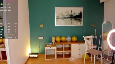 Silvia online show from 05/04/26, 07:04