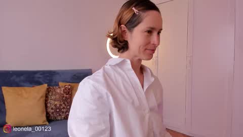 Snapshot of cuddlingbunnny chatting on 01/05/26, 05:27 Leonela online show from 01/05/26, 05:27