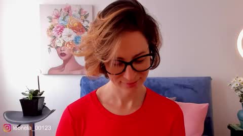 Snapshot of cuddlingbunnny chatting on 02/09/26, 03:27 Leonela online show from 02/09/26, 03:27