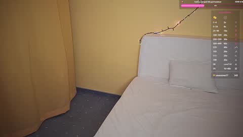 Snapshot of cuddlings chatting on 12/17/24, 03:49 Mimiher 43 Asahim 32 online show from 12/17/24, 03:49