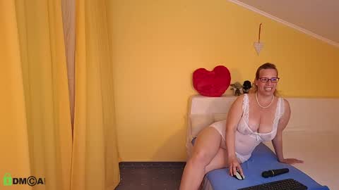Snapshot of cuddlings chatting on 05/04/26, 03:30 Mimiher 43 Asahim 32 online show from 05/04/26, 03:30