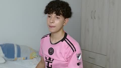 Cuddly online show from 02/14/25, 01:45