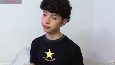 Cuddly online show from 09/15/25, 09:31