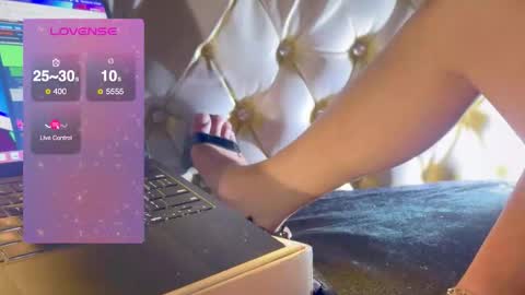 im KIM new girl to spoil online show from 09/09/25, 05:23