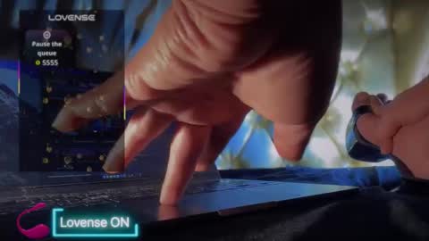 im KIM new girl to spoil online show from 10/12/25, 10:31