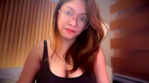 Snapshot of cum_all_over_mmee chatting on 04/25/26, 03:31 im KIM new girl to spoil online show from 04/25/26, 03:31