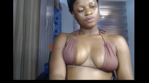 Snapshot of cum_ebony_petitxx chatting on 10/17/25, 08:06 cath online show from 10/17/25, 08:06
