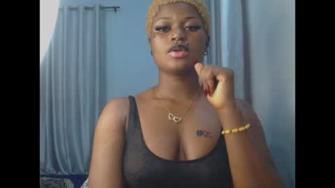 Snapshot of cum_ebony_petitxx chatting on 06/21/26, 06:49 cath online show from 06/21/26, 06:49